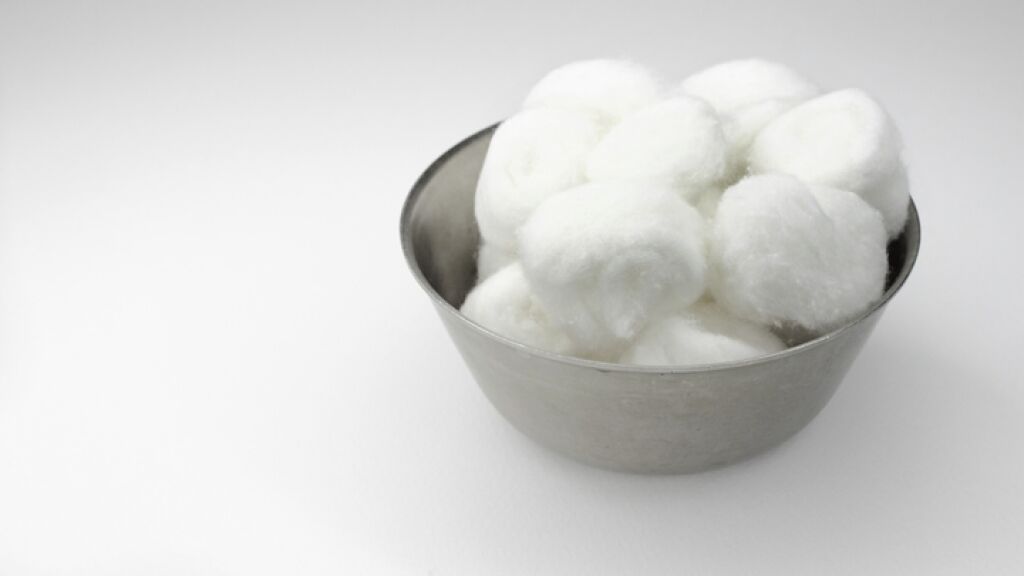 Risky 'Cotton Ball Diet' Making Comeback Among Teenage Girls