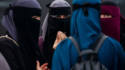 Denmark Handshake Enforces European Values on Muslims