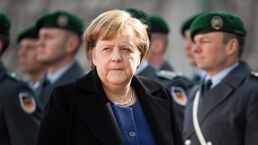 Guttenberg Blames Merkel for Neglecting Germany&rsquo;s Military