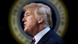 Nearly 200 Evangelical Leaders Defend Trump, Condemn <em>Christianity Today</em>