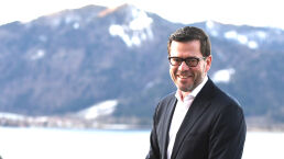 Guttenberg Once Again Has a Doctorate