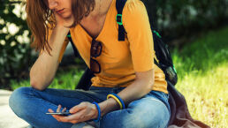 Studies Link Depression With Social Media and Smartphones