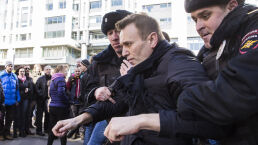 Putin Sends His Main Critic to &lsquo;the Gulags&rsquo;