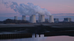 Record U.S. and EU Coal Plant Closures Offset by Record Openings in China