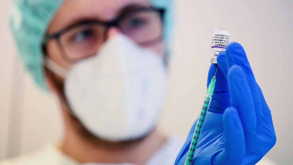 2.5 Million Report Coronavirus Vaccine Side Effects in Germany - Vimarsana News