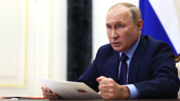 Putin Orders Partial Mobilization, Threatens Nuclear Strikes