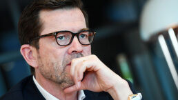 Guttenberg on the Traces of Putin’s Power