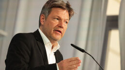 Politics Meets Arms Industry to Enable Germany’s Military Rise