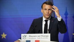 Macron Warns Europe: Build a Superstate or Die