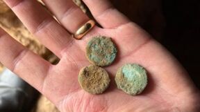 Jewish Coins Discovered in Benjamin Area Caves by U.S. Ambassador&rsquo;s Grandchildren