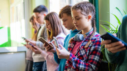 Can Children Survive Without Smartphones?