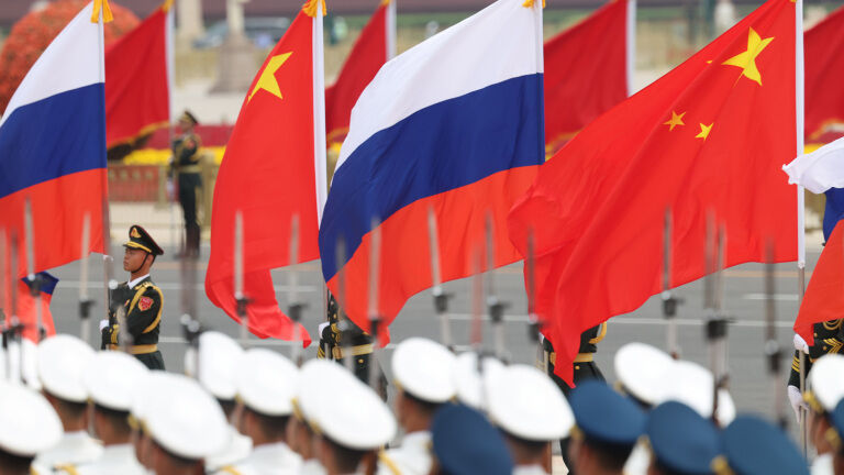 Russia&rsquo;s War on Ukraine Is a &lsquo;Textbook&rsquo; for China&rsquo;s Military